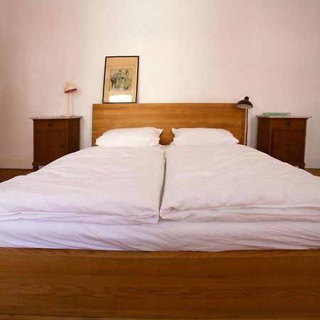 Boutique-Ferienwohnung Im Alten Weinhaus Moser Grünstadt Buitenkant foto