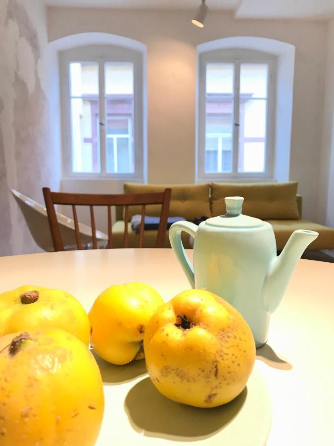 Boutique-Ferienwohnung Im Alten Weinhaus Moser Grünstadt Buitenkant foto