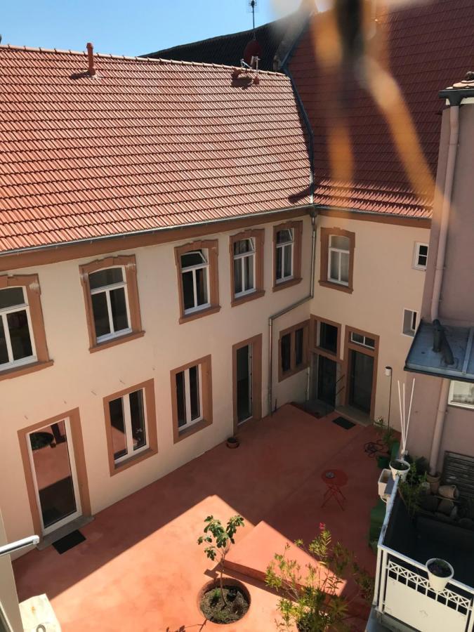 Boutique-Ferienwohnung Im Alten Weinhaus Moser Grünstadt Buitenkant foto