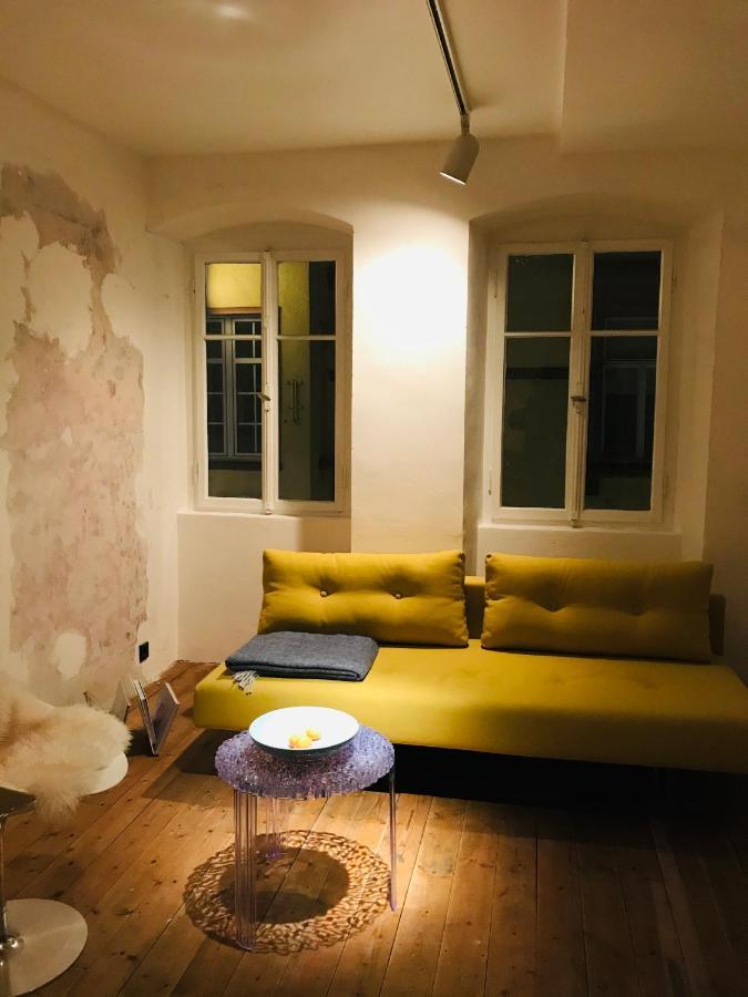 Boutique-Ferienwohnung Im Alten Weinhaus Moser Grünstadt Buitenkant foto