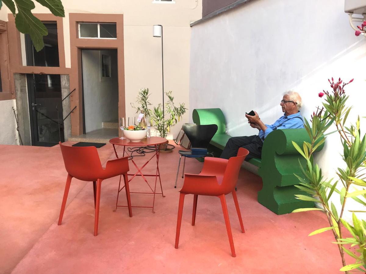 Boutique-Ferienwohnung Im Alten Weinhaus Moser Grünstadt Buitenkant foto