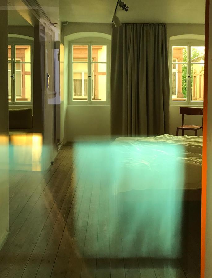 Boutique-Ferienwohnung Im Alten Weinhaus Moser Grünstadt Buitenkant foto